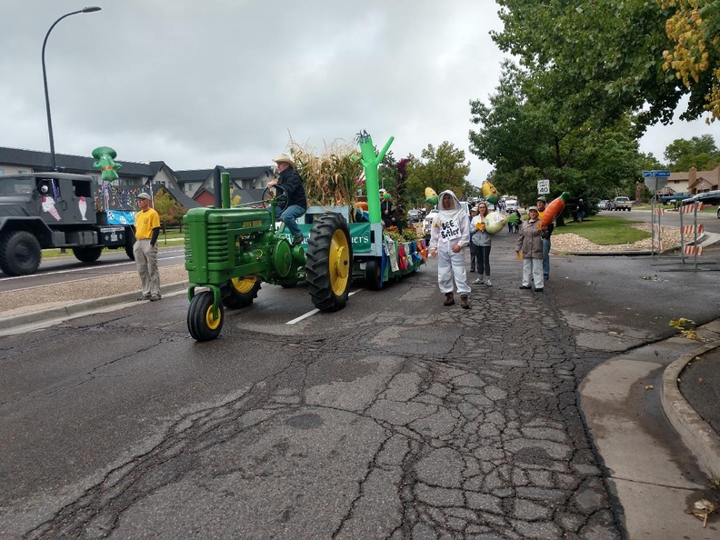 Harvest Festival Parade Float (5).jpg